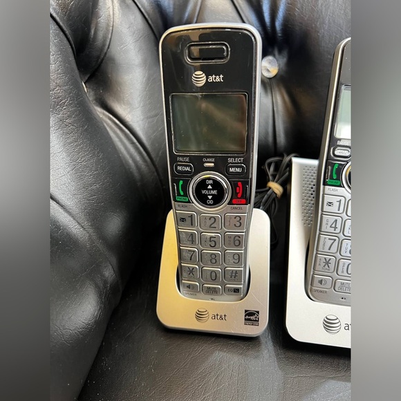 AT&T CL83464 DECT 6.0 Cordless Call ID Announce Phone System w/ 3 Handsets - Picture 3 of 14